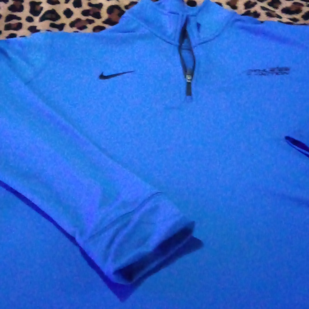 Nike athletic action excellent preown